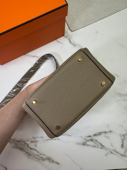 HERMES Mini Lindy II 馬爾淺米 金扣 TC