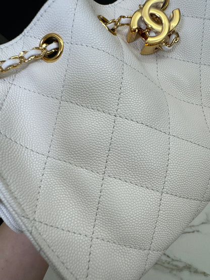 CHANEL Mini 25Bag 白色魚子醬牛皮 亮面金扣