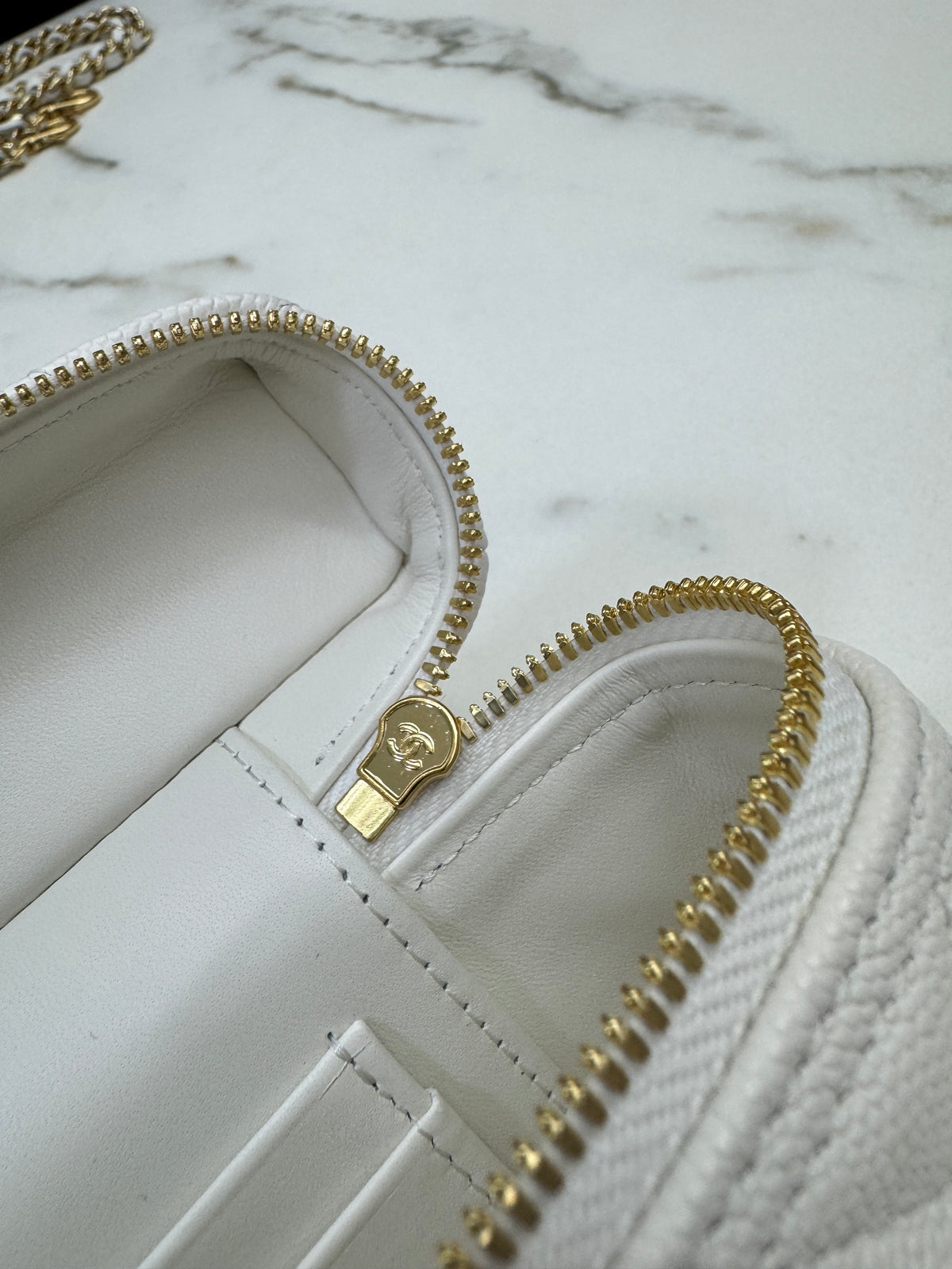 CHANEL 26S 新版腰線LP盒子包 Vanity