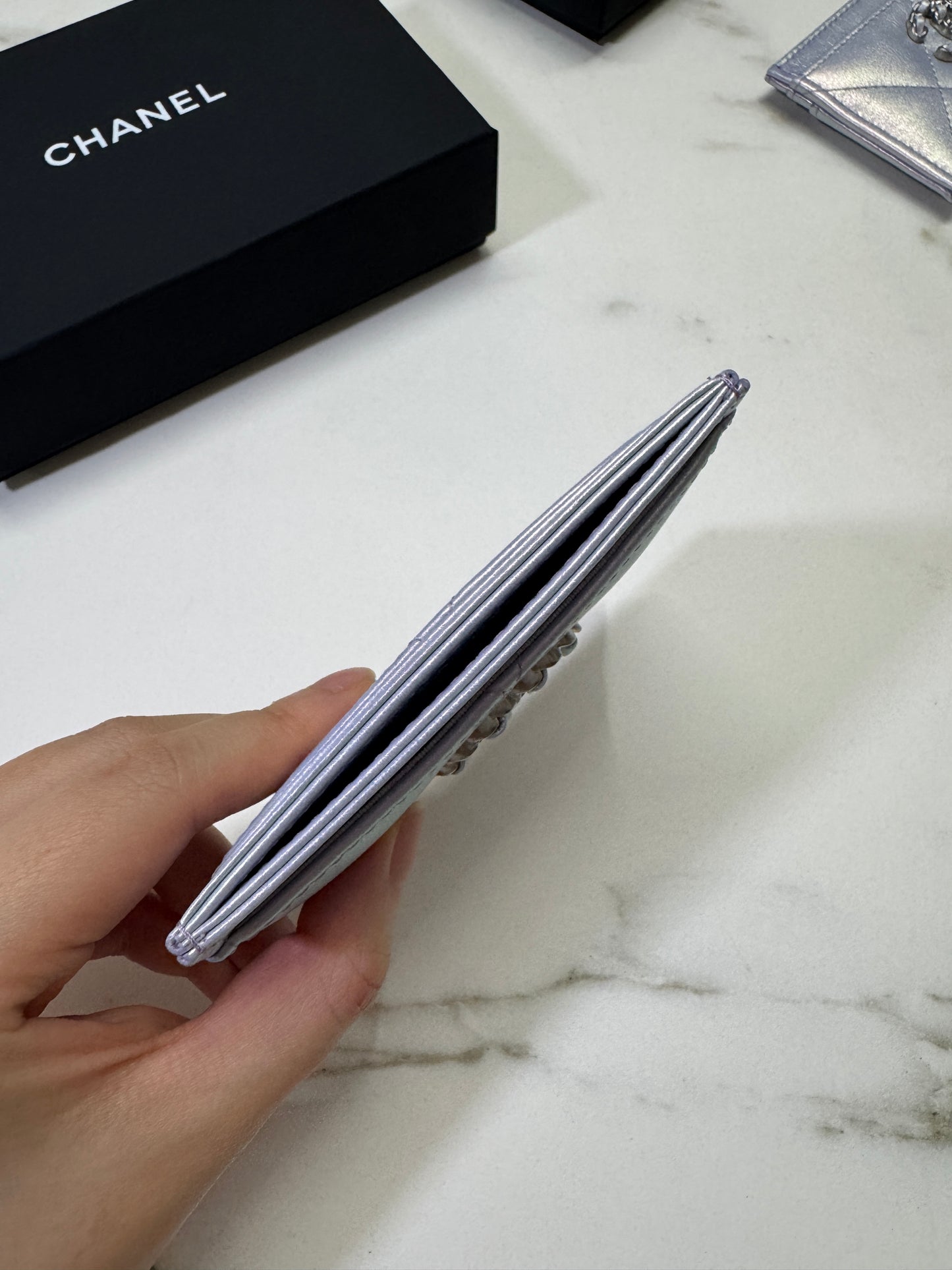 CHANEL 19卡包 22P人魚姬幻彩紫