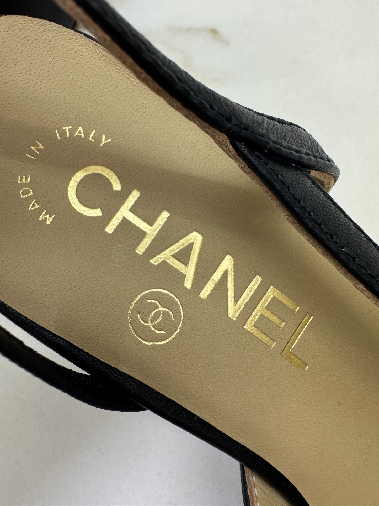CHANEL Slingback 黑色羊皮