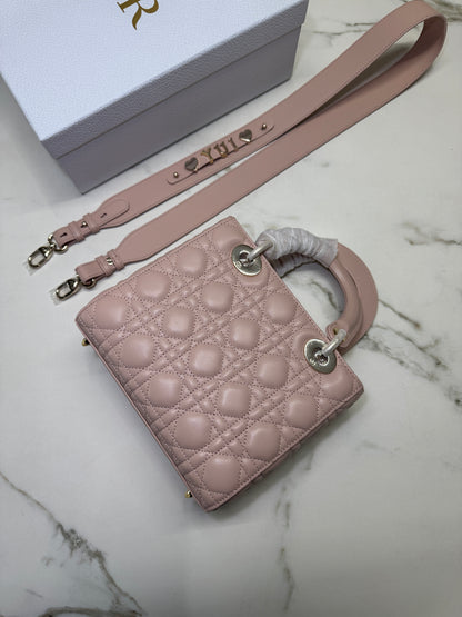 DIOR Lady Dior Small 胭脂粉