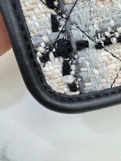 CHANEL 22K 郵差豆腐包 漸變Tweed