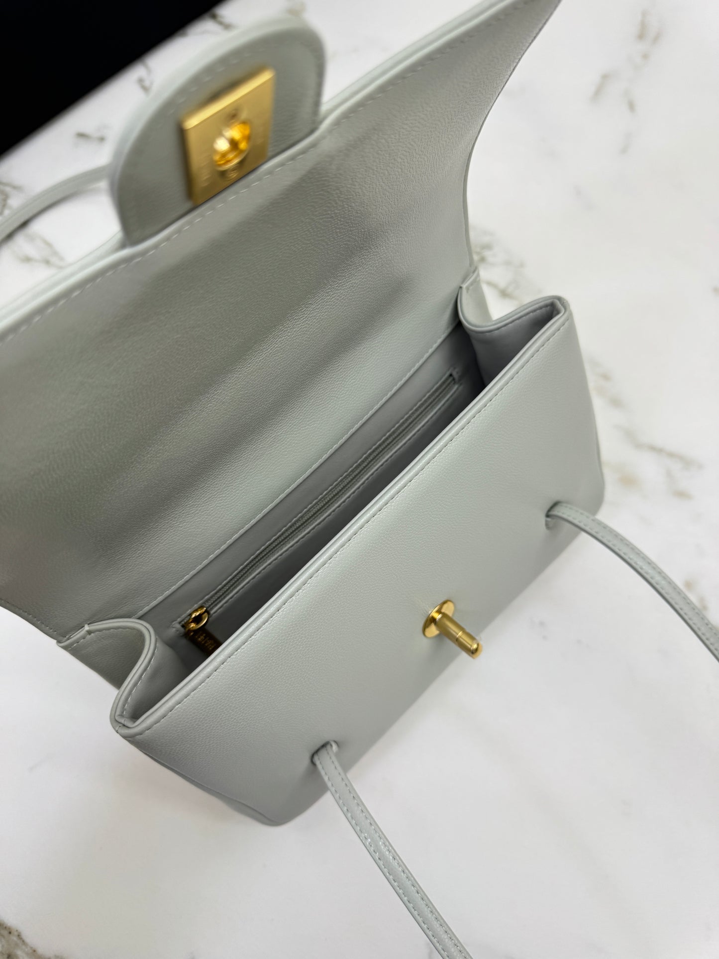 CHANEL Preppy Coco 灰綠色 Small