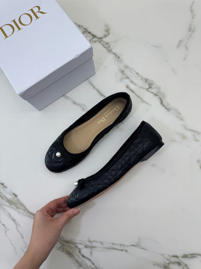 DIOR 珍珠Ballet Flat