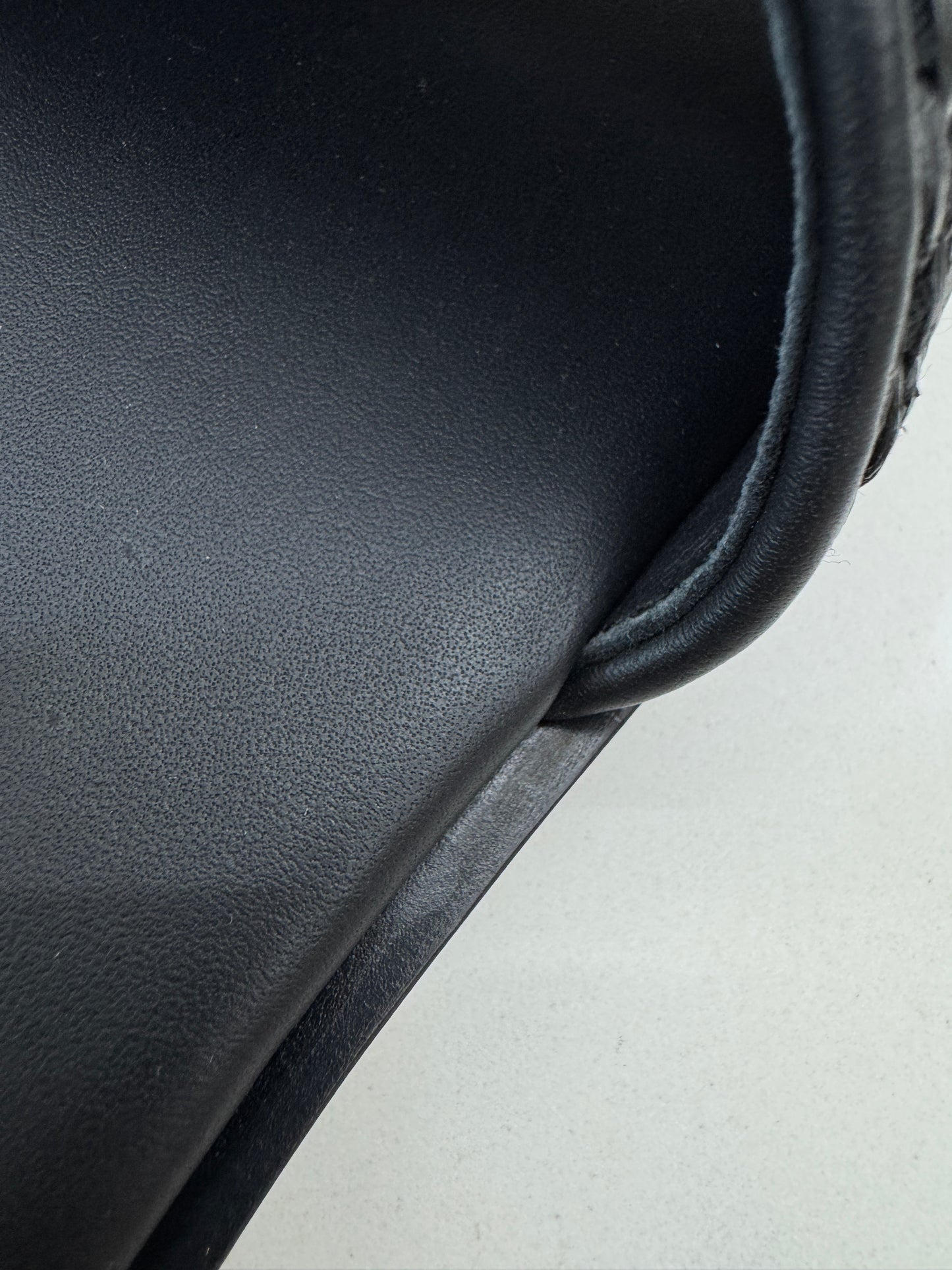 MIU MIU 草編拖鞋 黑色