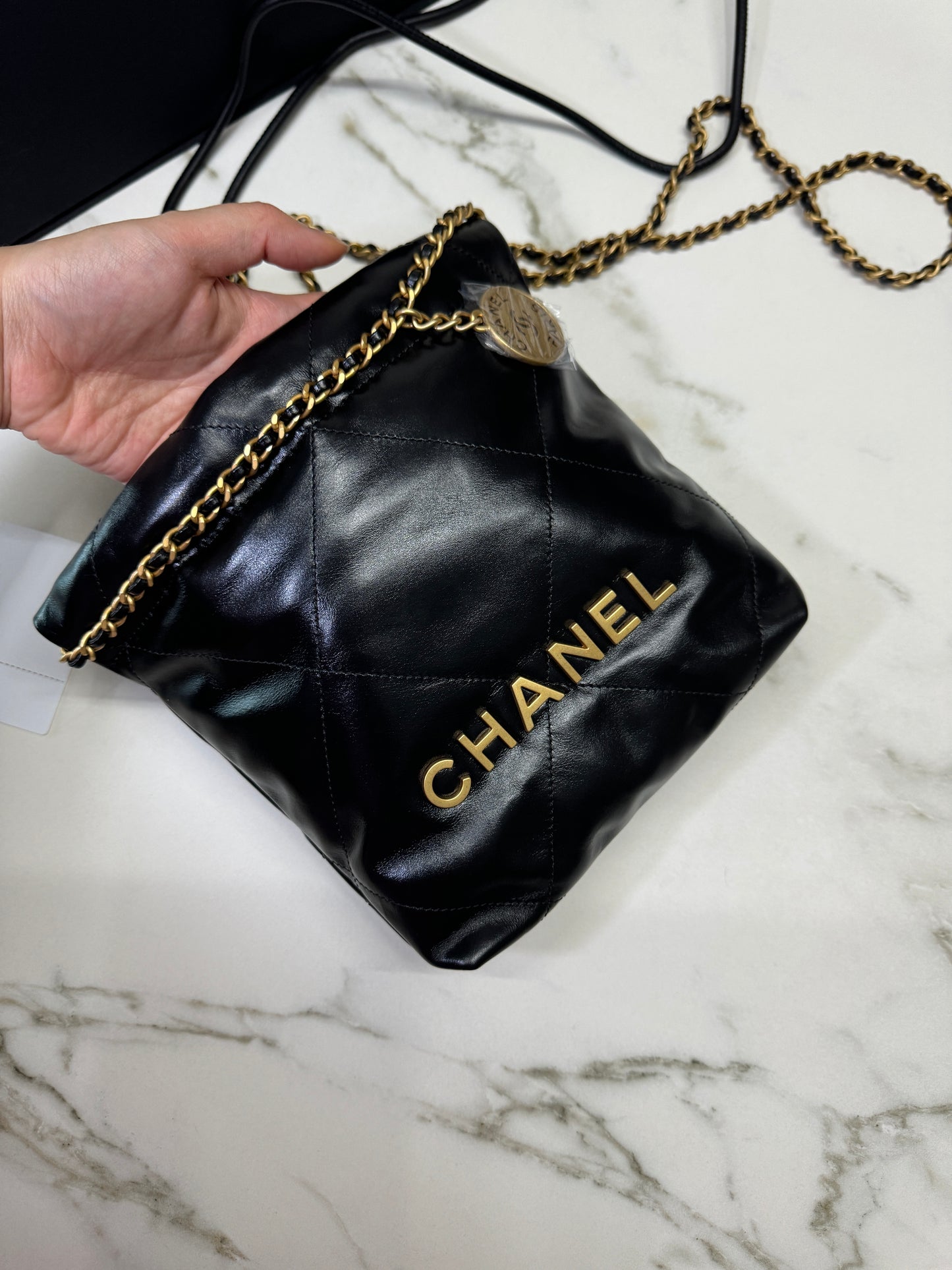 CHANEL Mini 22bag 新版 黑金