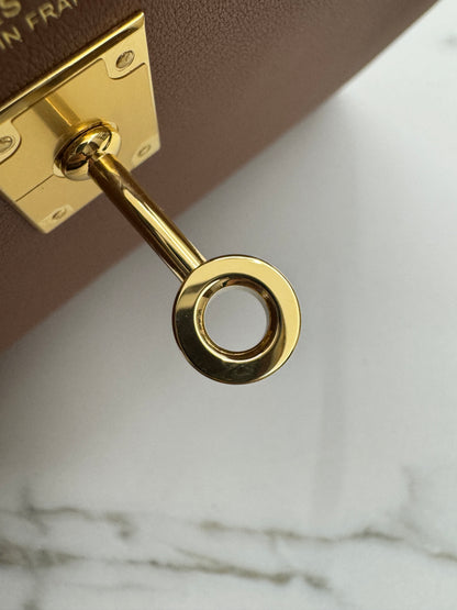 HERMES Kelly Danse 金棕色金扣 Swift Gold GHW