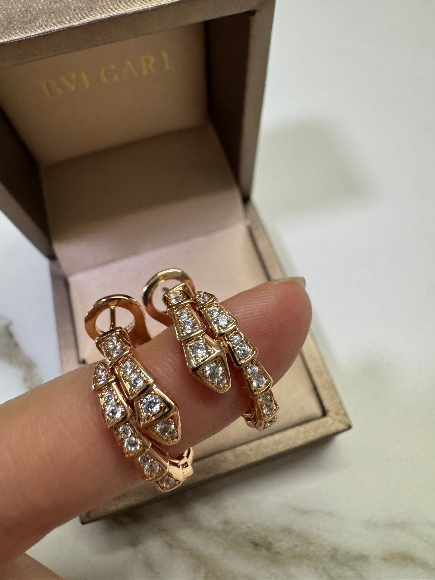 BVLGARI Serpenti 玫瑰金色滿鑽耳環