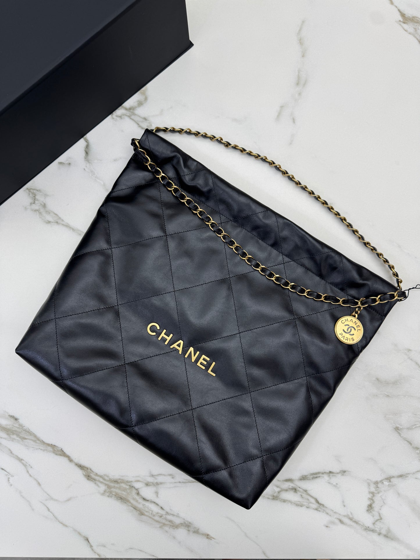 CHANEL 22Bag Medium 黑金