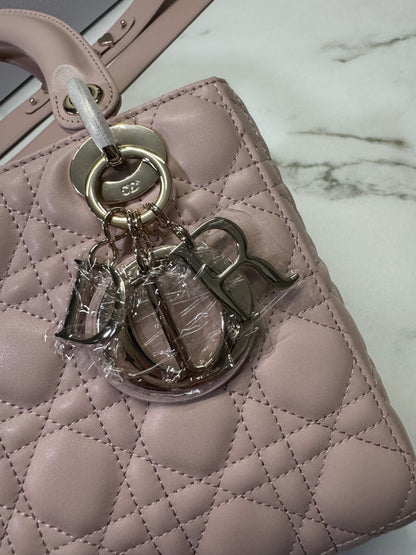 DIOR Lady Dior Small 胭脂粉