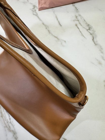 MIU MIU Ivy Tote Regular 淺棕色