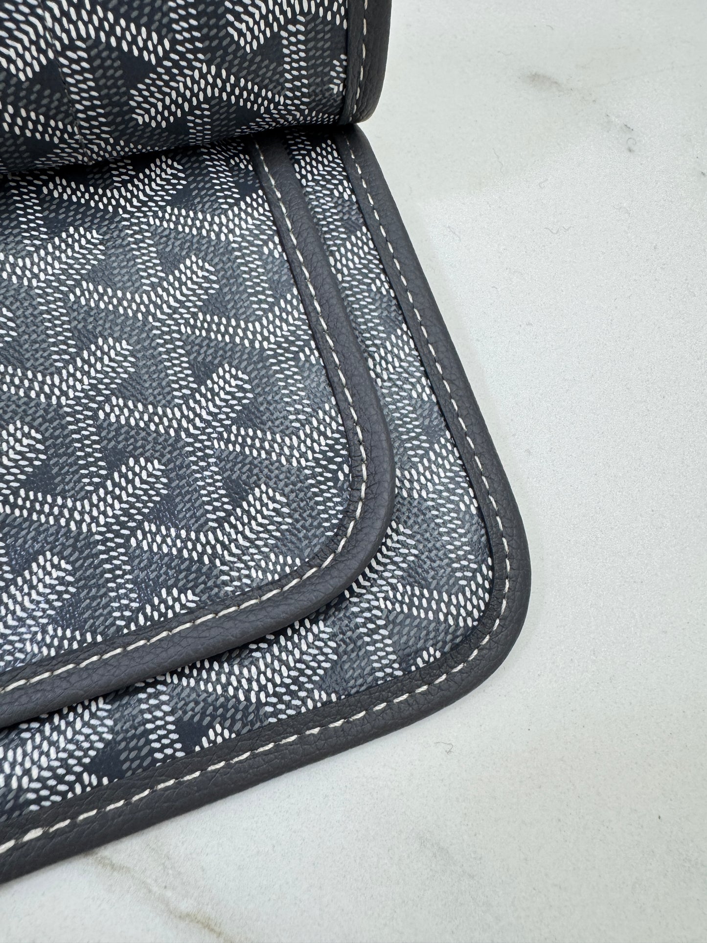 GOYARD Plumet 灰色