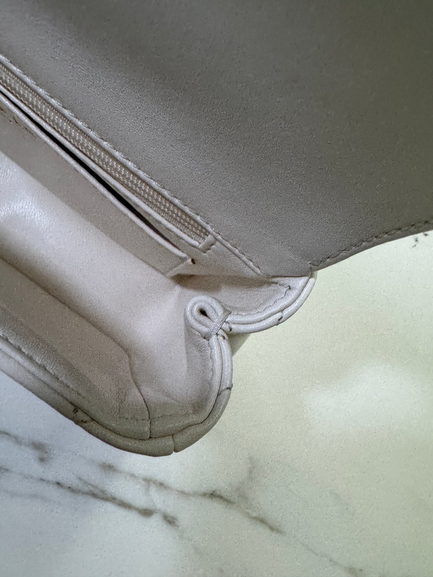 CHANEL 23A 水鑽 Mini CF Handle