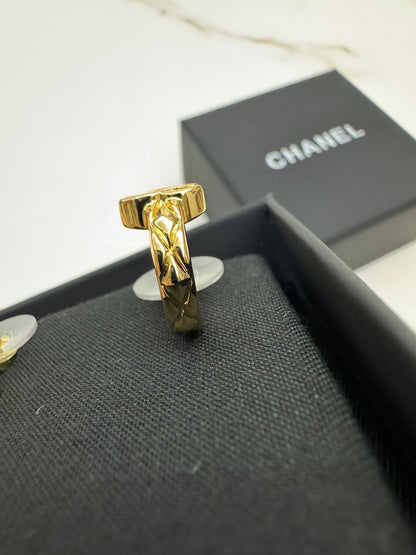 CHANEL 26P 菱格紋圈型耳環