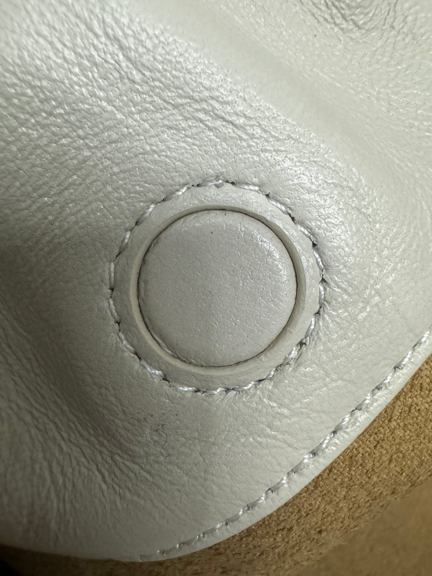 LOEWE Flamenco Purse 海鹽白 Medium Sea Salt