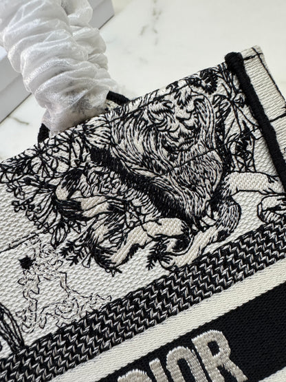 DIOR Book Tote Small 星座系列