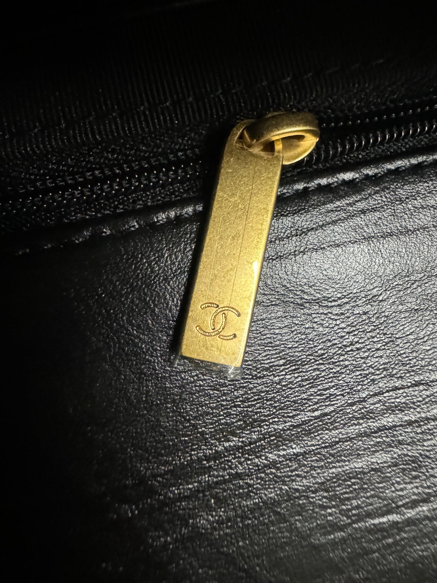 CHANEL 19系列 豆腐包 皺摺牛皮 黑色