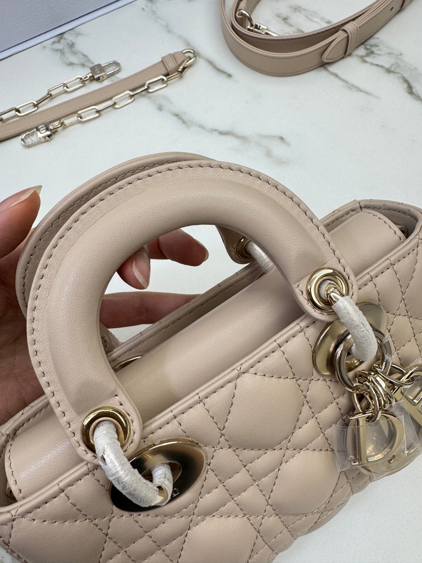 DIOR D-joy Mini 胭脂米 Powder Beige