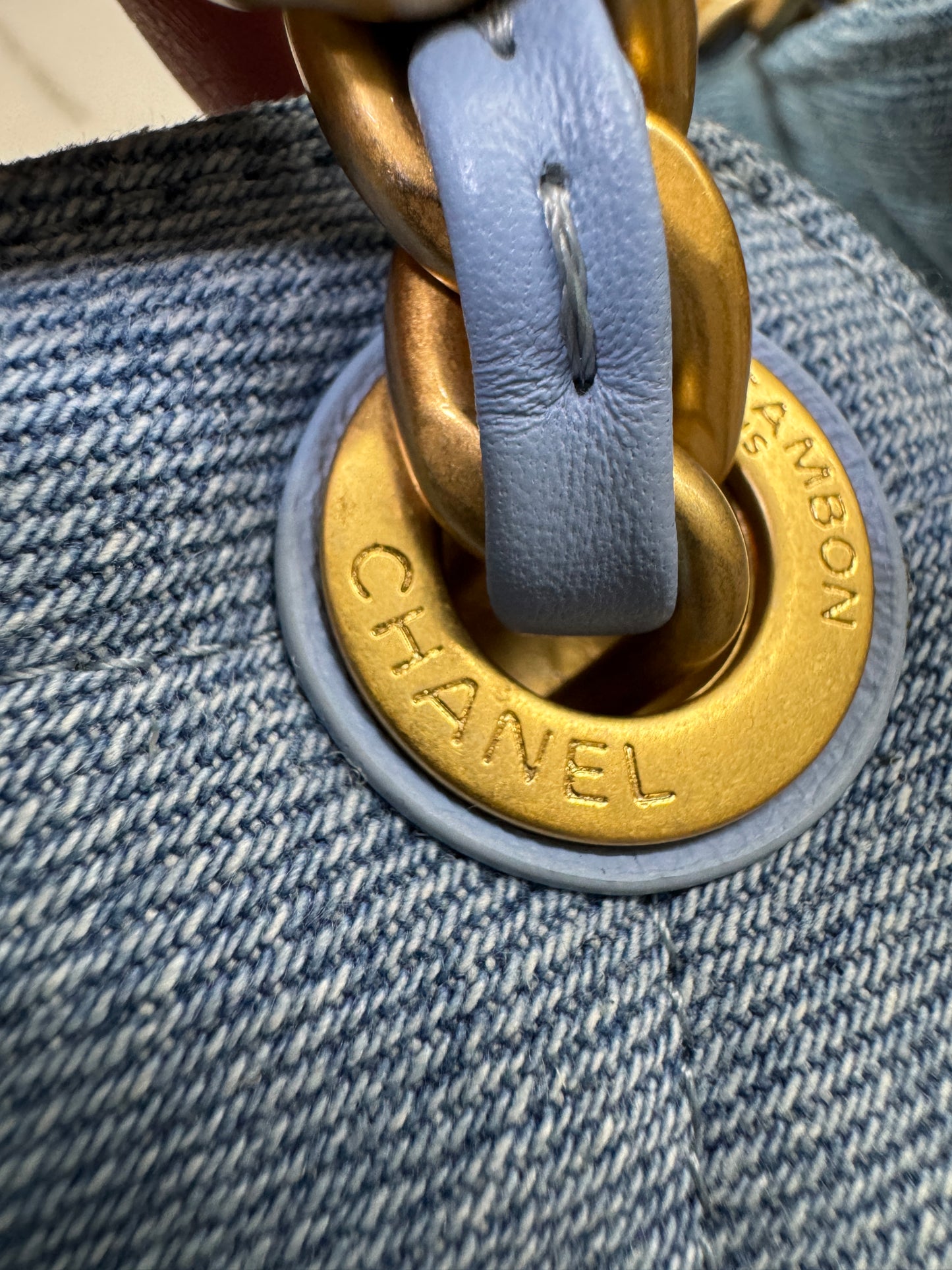 CHANEL 25 Bag 淺藍牛仔Small