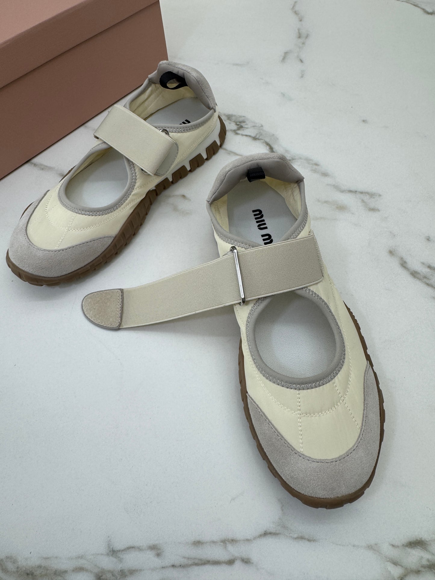 MIU MIU Tyre 魔術貼瑪麗珍運動鞋￼