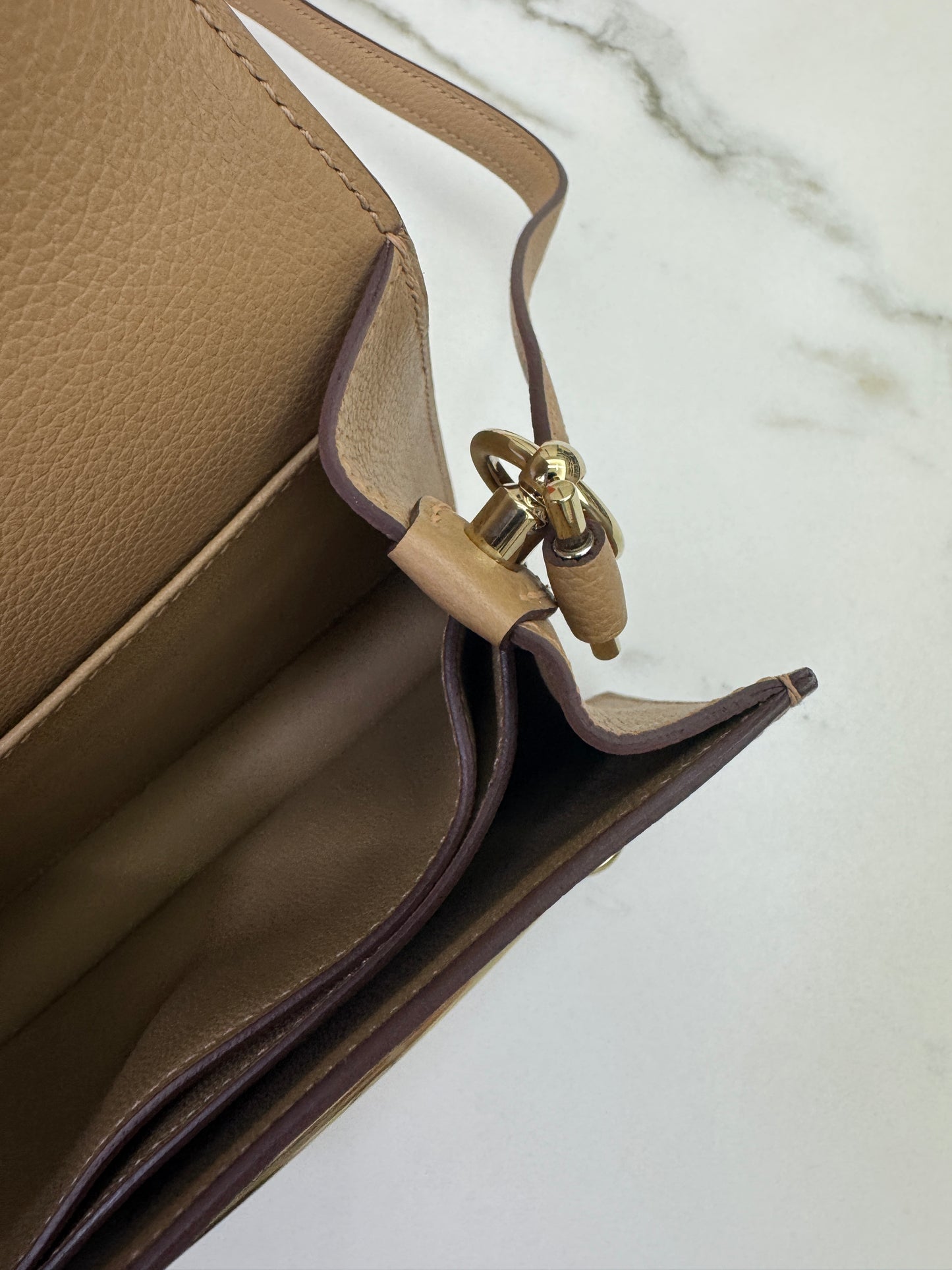 HERMES Roulis 19 奶茶色淺金扣 Chai Evercolor PBHW