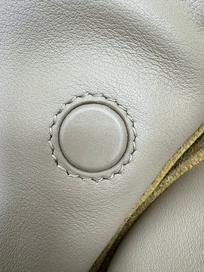 LOEWE Mini Flamenco Purse 沙色 Sand【另加胸針和甜甜圈鏈條】
