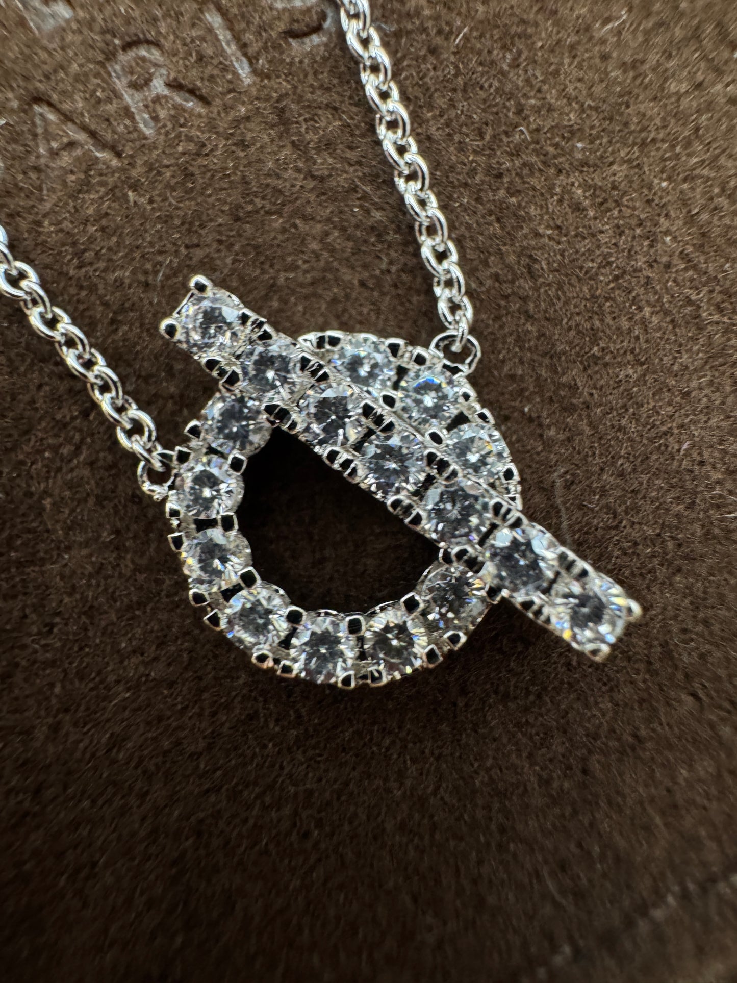 HERMES Finesse Pendant