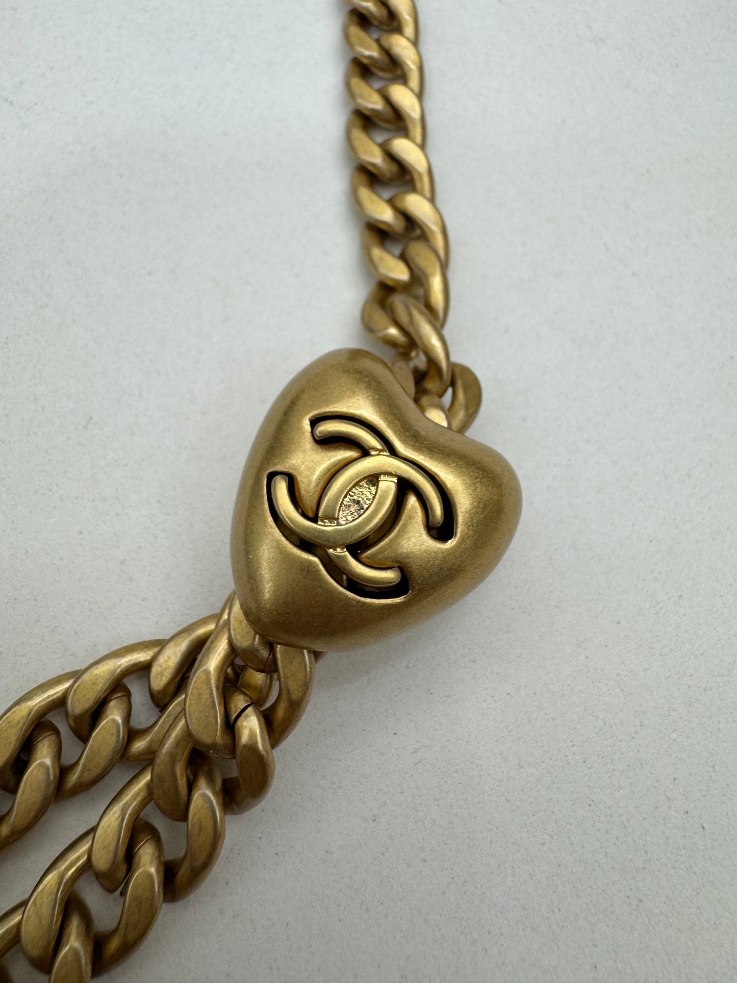 CHANEL 愛心金球 灰色 Mini Flap Bag 20cm