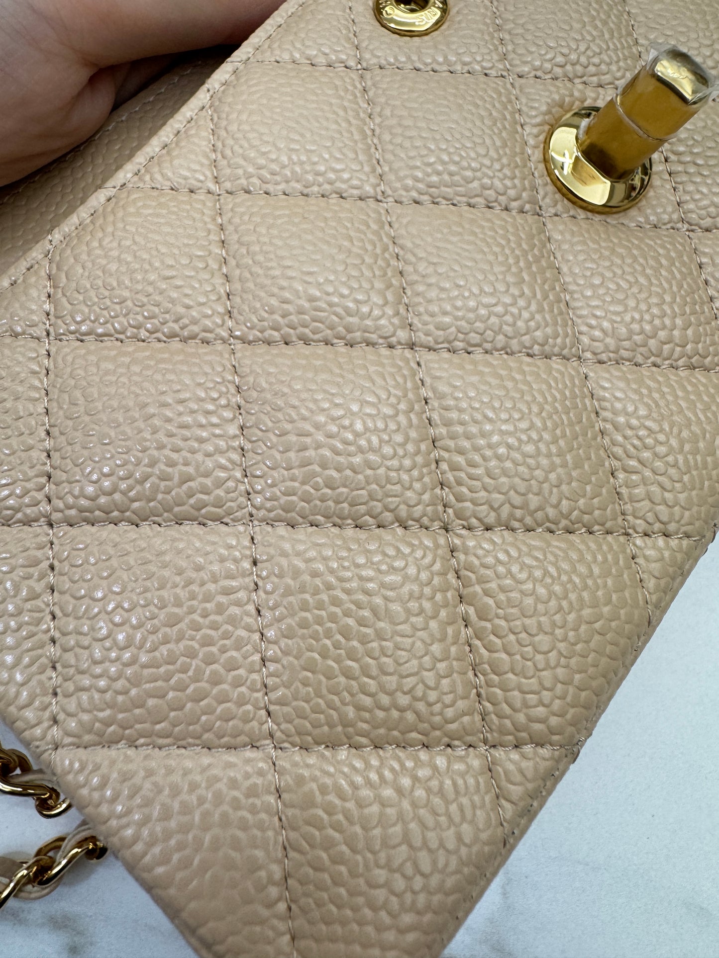 CHANEL CF23 Small 米杏色牛皮金扣 Beige Caviar Calfskin GHW