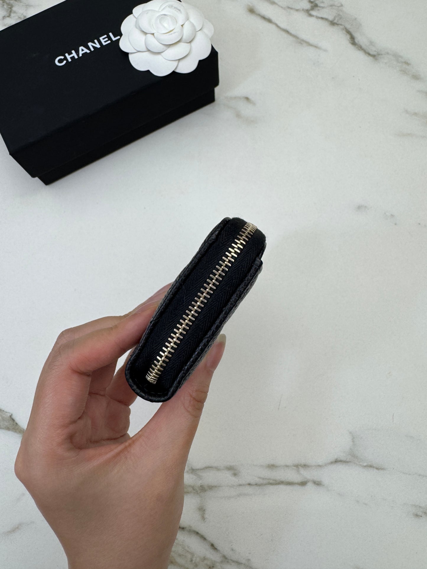 CHANEL 黑金牛拉鏈零錢包 Coin Purse
