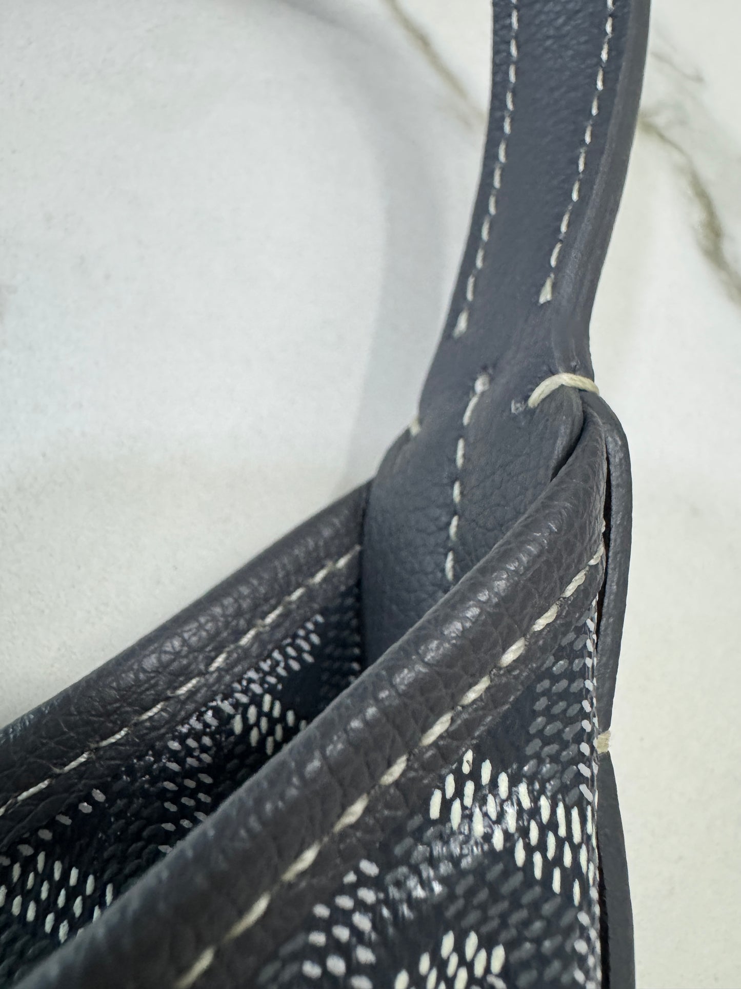 GOYARD 灰色Hobo 紅色小愛心
