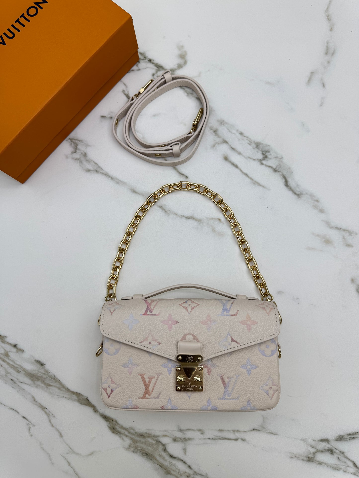 LV Pochette Metis East-West 漸變紫