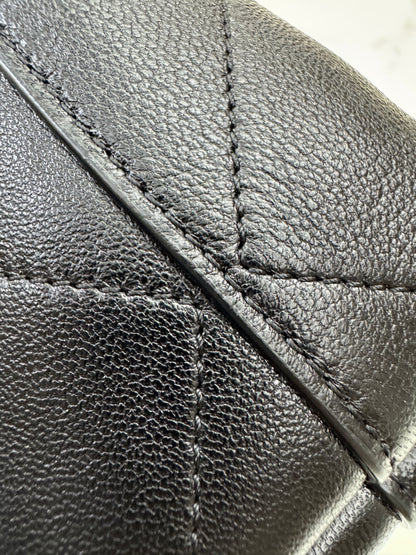 CHANEL 25P Hobo Small