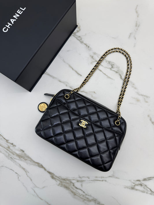 CHANEL 24K 金幣相機包 Medium