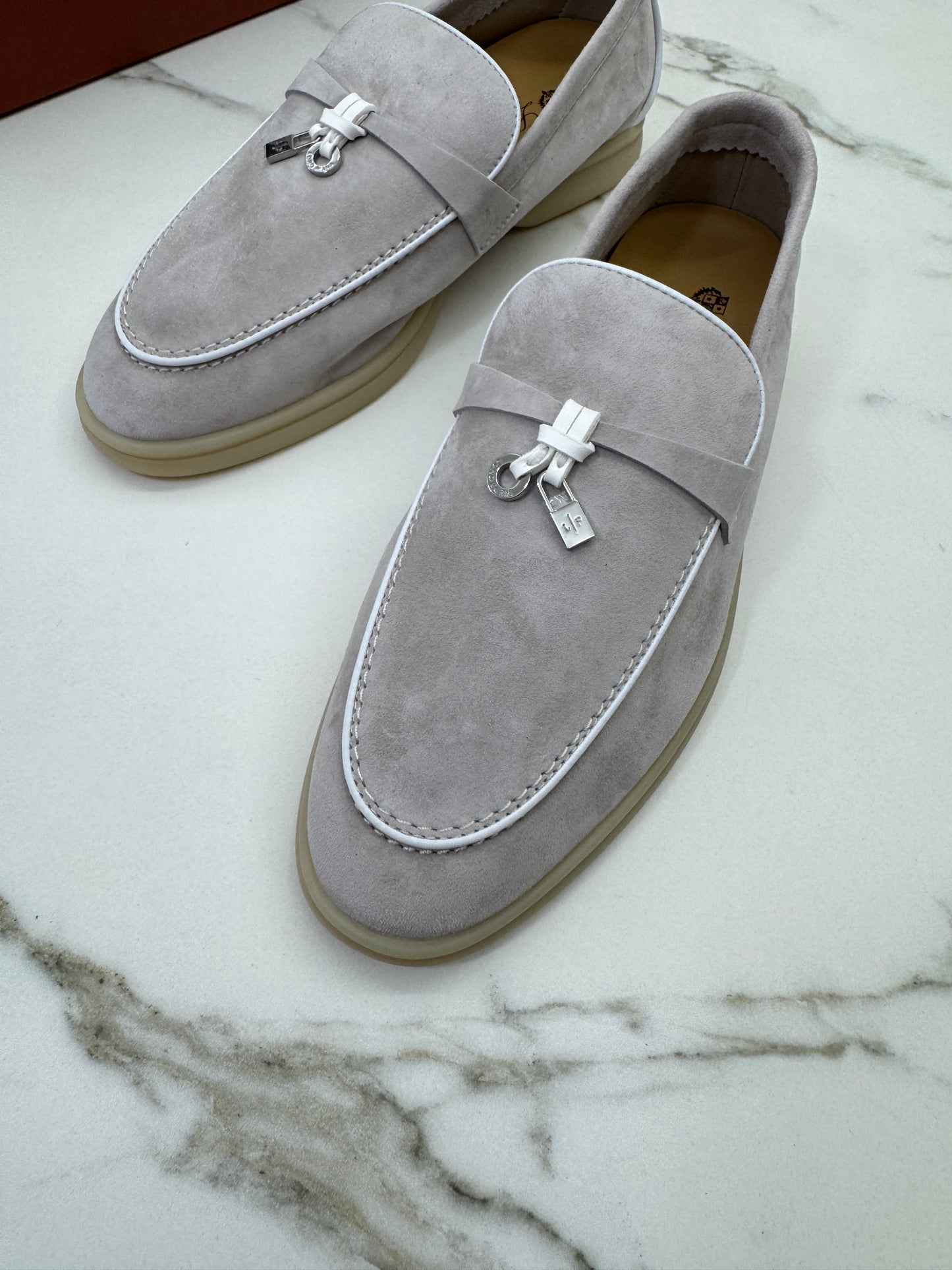 LORO PIANA Summer Walk 珍珠灰滾邊款樂福鞋