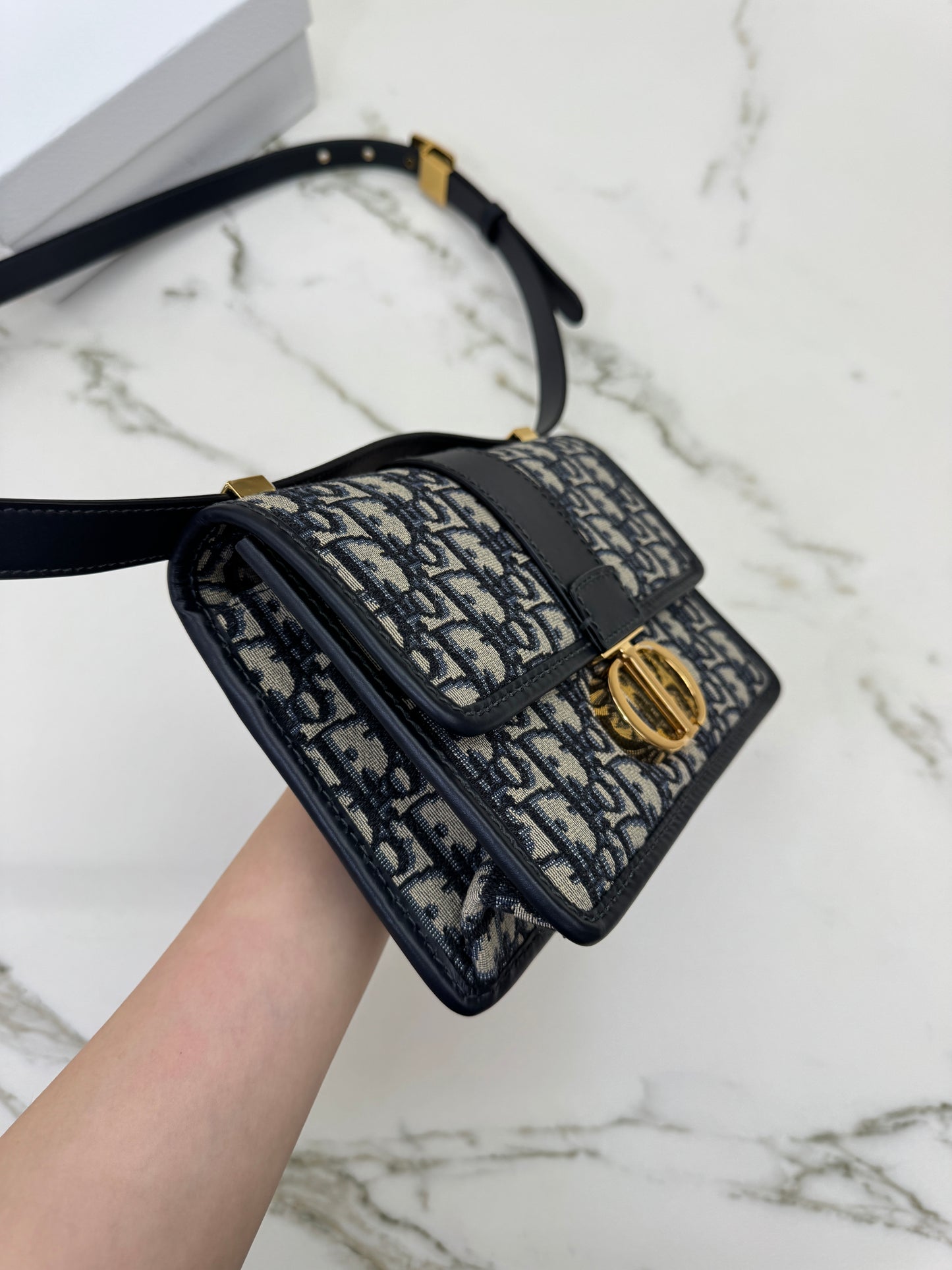 DIOR 30 Montaigne Small Blue Oblique