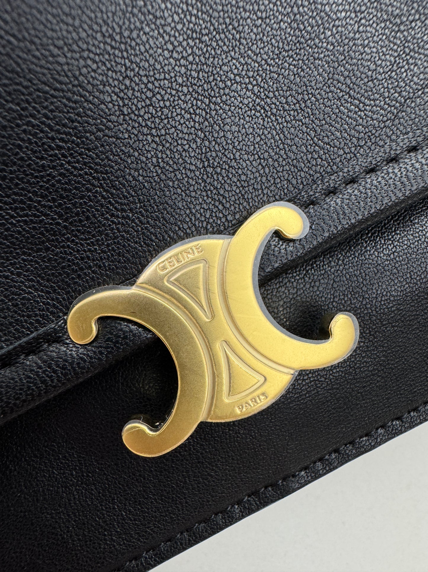 CELINE Soft Triomphe Besace
