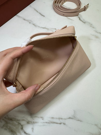 LORO PIANA Extra Pocket 19 奶油蜂蜜色 Creamed Honey