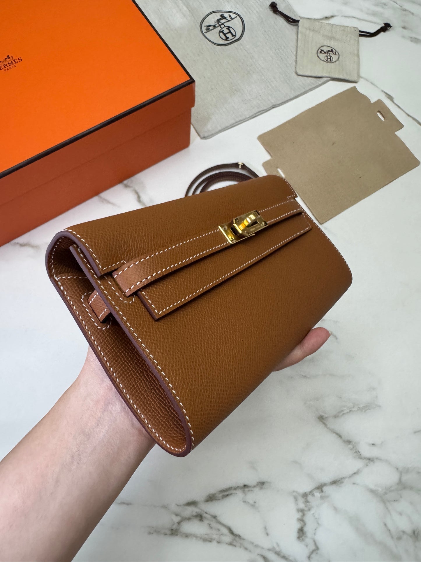 HERMES Kelly to-go 金棕色金扣 Epsom Gold GHW