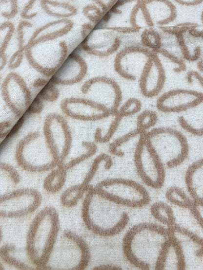 LOEWE 羊駝毛雙面Scarf 奶茶色