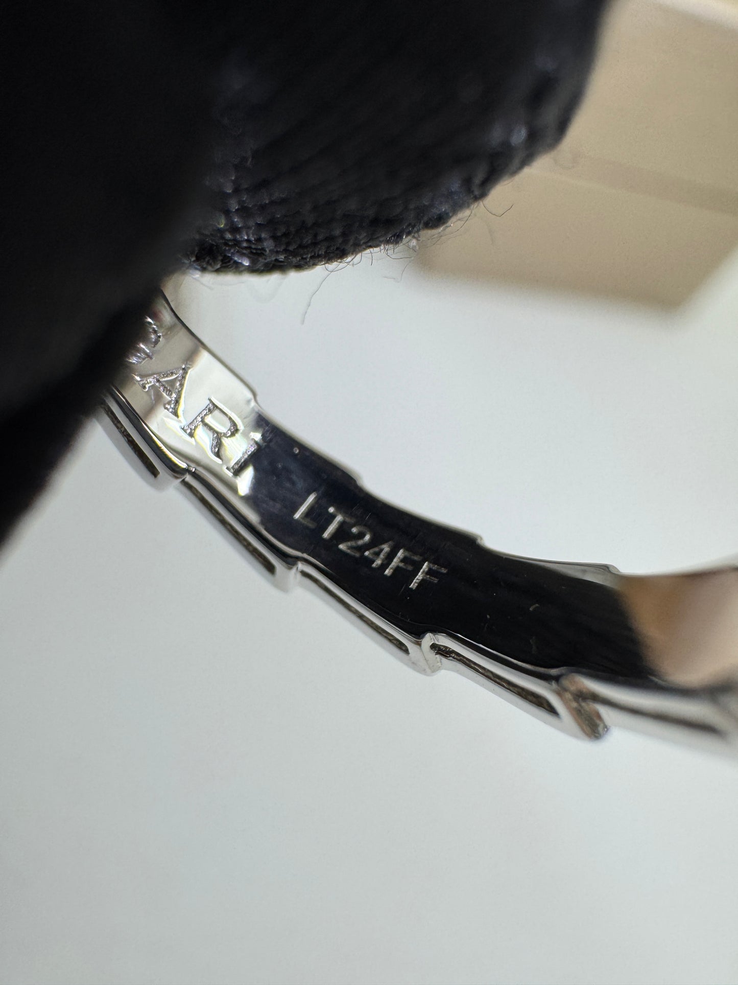 BVLGARI Serpenti Ring 白金色半鑽