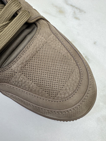 LV Trainer 大象灰 1AH618