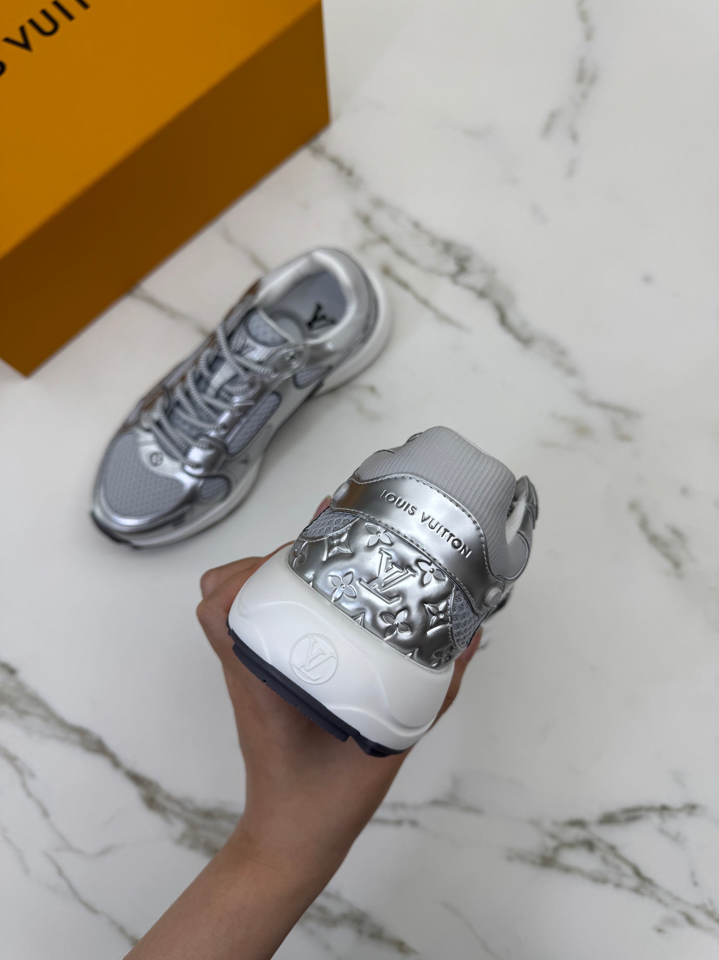 LV Olympia Sneaker 銀色運動鞋