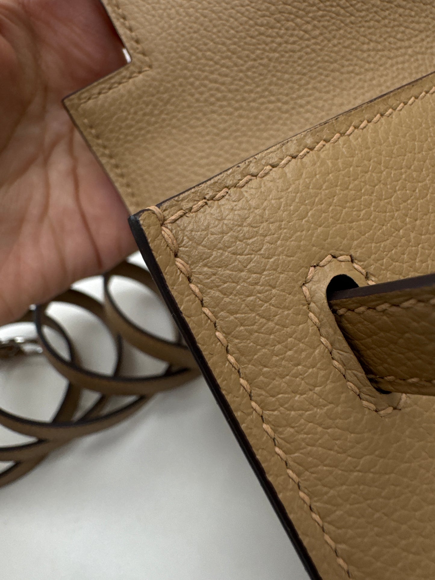 HERMES Kelly Danse 奶茶色銀扣 Chai Evercolor PHW