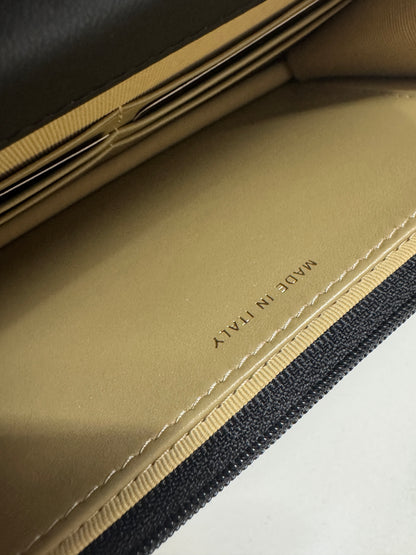 CHANEL woc 24A 琺瑯調節扣 羊皮 黑