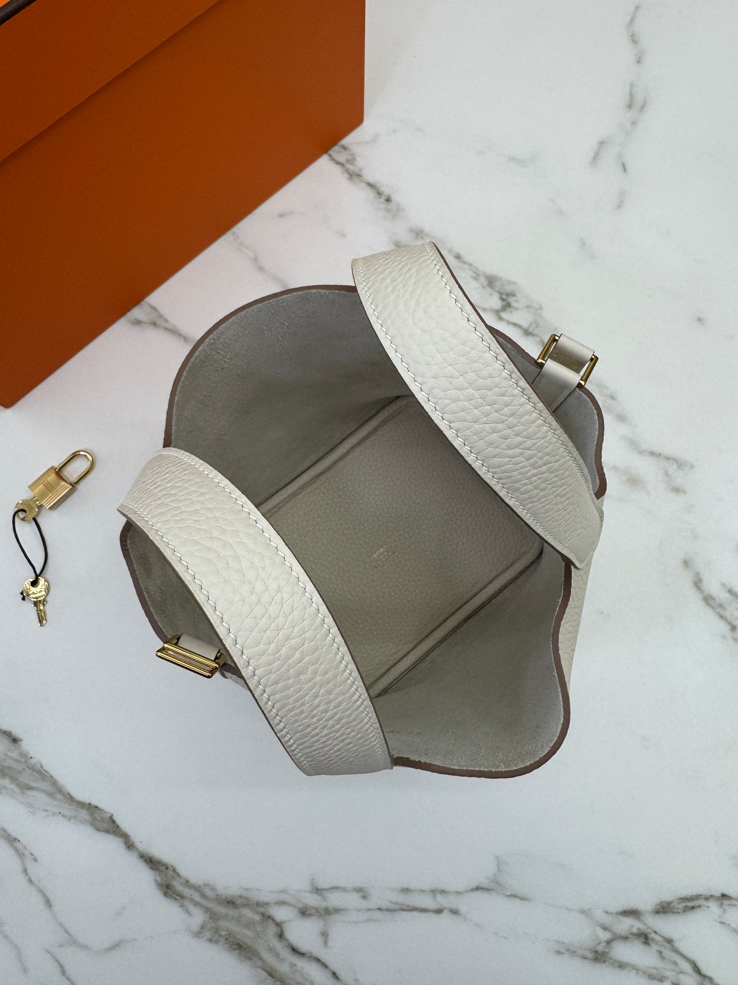 HERMES Picotin 18 奶昔白金扣 Craie GHW