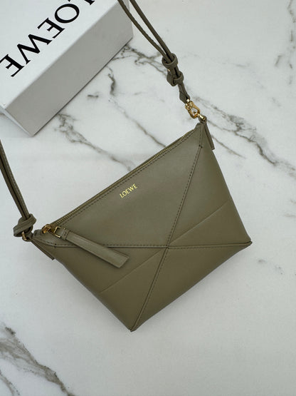 LOEWE Puzzle Fold Pouch Clay Green