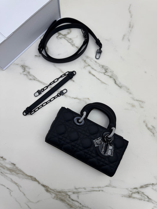 DIOR D-joy Small Matte Black