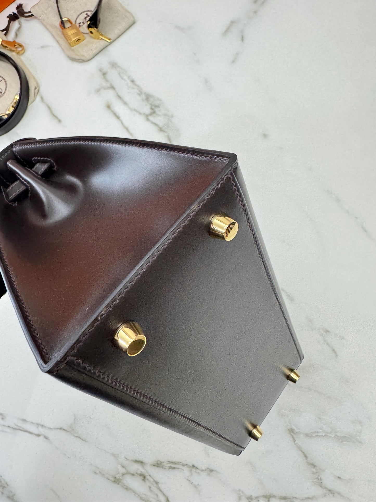 HERMES Kelly 25 烏木色Box皮金扣 外縫 Ebene Box Leather Seilier GHW